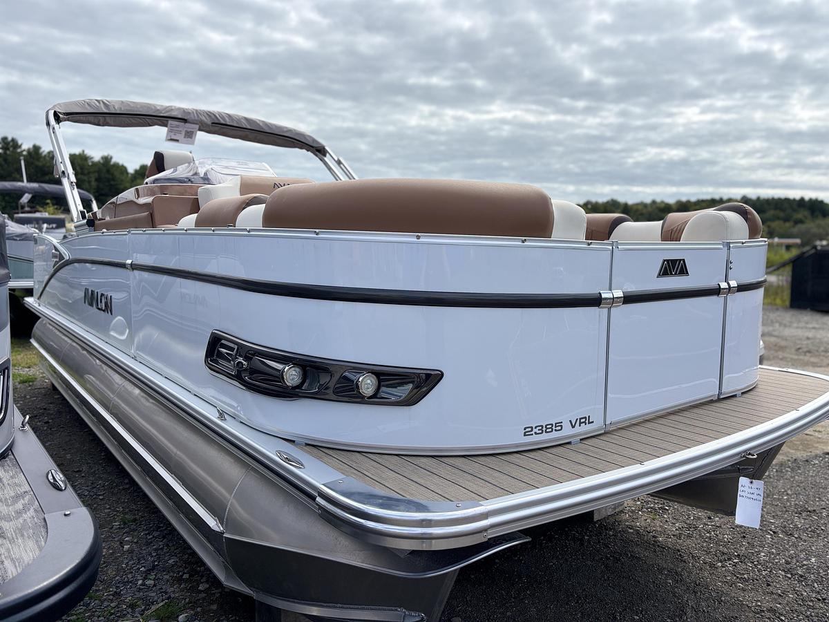 2026 Avalon 2385 Catalina Versatile Rear Lounge