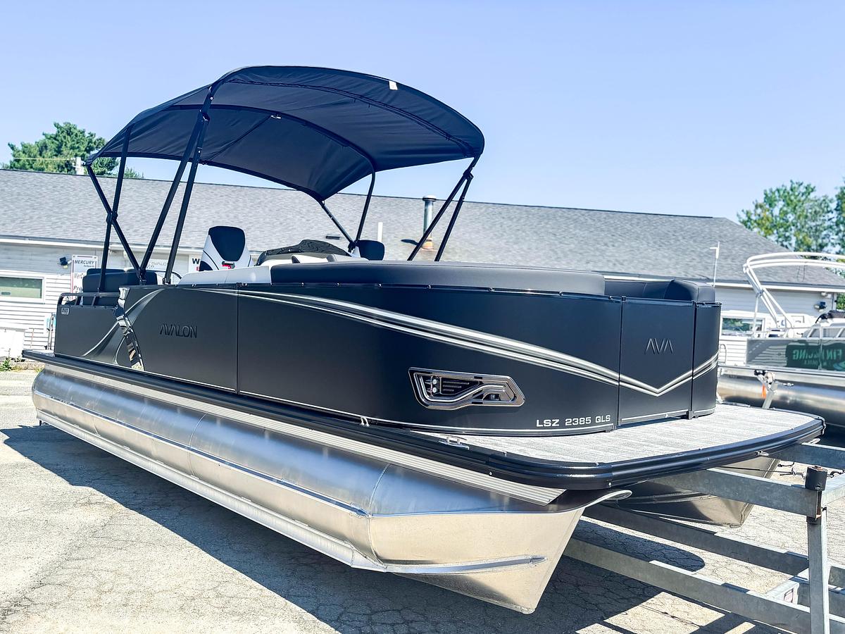 2026 Avalon 2385 LSZ QUAD LOUNGE SHIFT