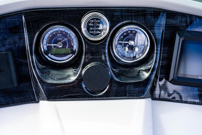 2025 Avalon 2385 Quad Lounger Shift