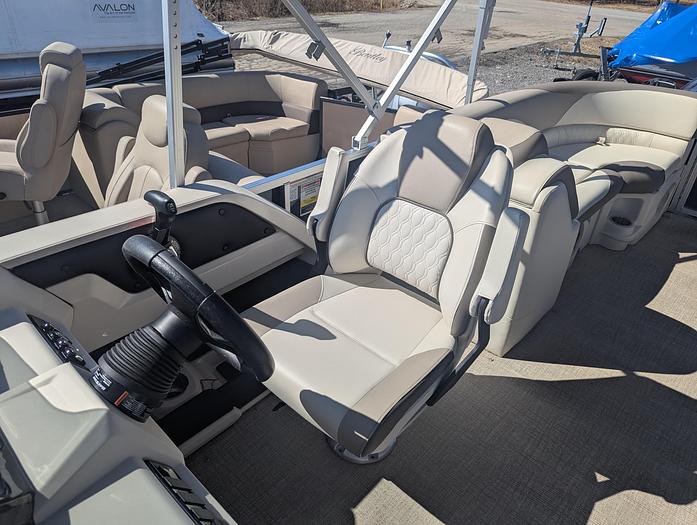 Used 2024 Avalon 2385 LSZ Quad Lounge