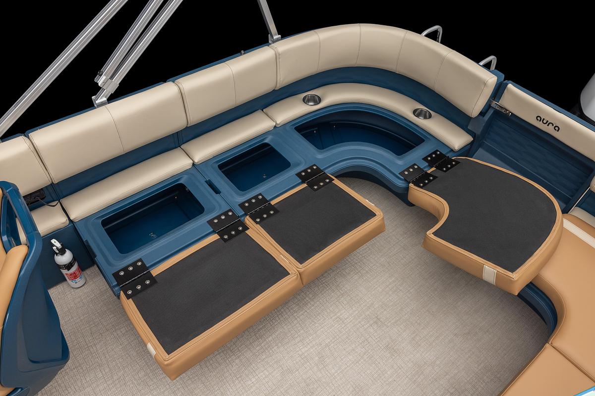 Used 2025 Avalon 2185 Aura Quad Lounge