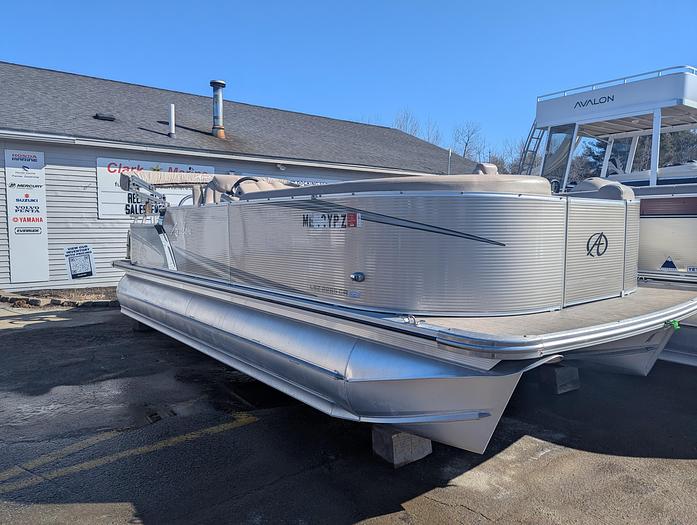 Used 2018 Avalon 2285 LSZ Cruise