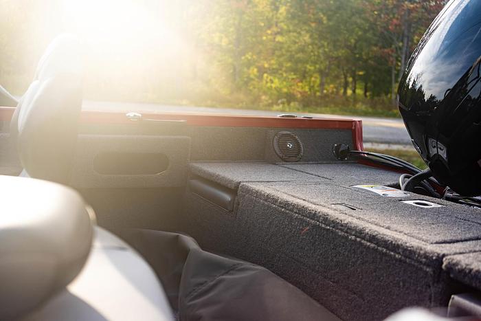 2025 CRESTLINER 1650 HAWK WT JUMPSEAT CL-25-01