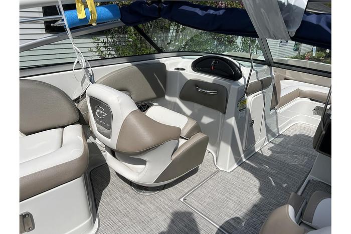 2024 CROWNLINE E220 XS CR-24-02