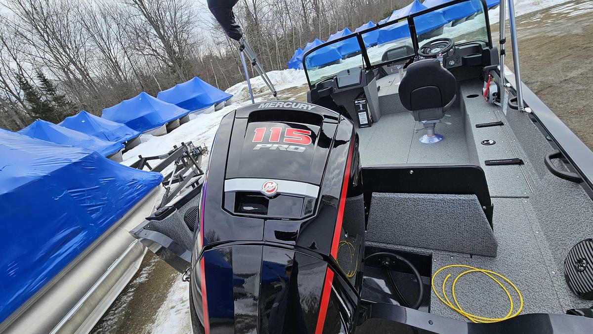 2026 Crestliner 1850 Kodiak WT /w Conversion bench