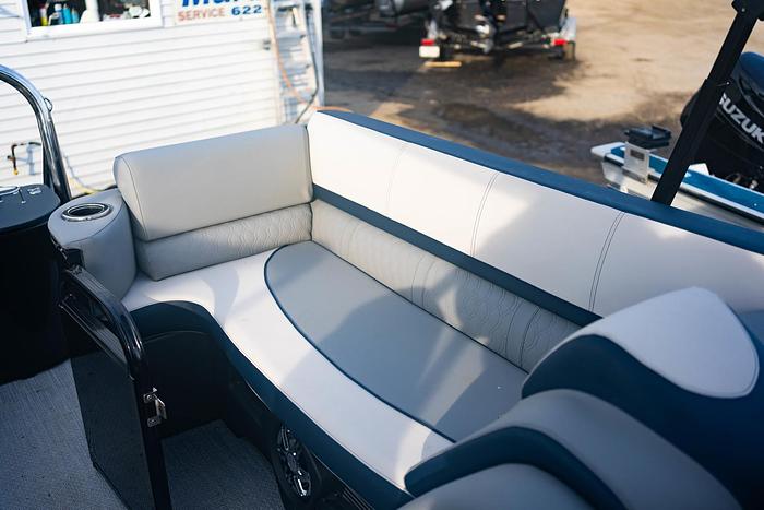 2025 AVALON 2385 CATALINA QUAD LOUNGE TRITOON AV-25-04