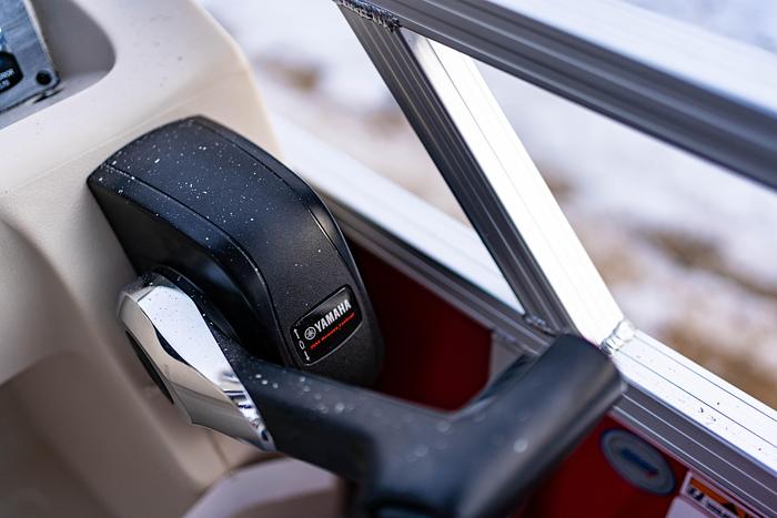 2025 Avalon Venture 2385 Versatile Rear Bench