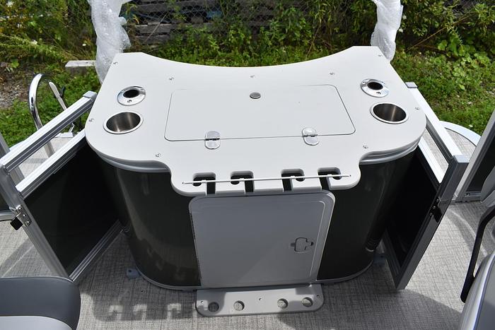 2025 AVALON VENTURE 2385 REAR FISH AV-25-14