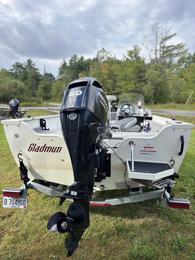 Used 2017 Crestliner 1600 Vision