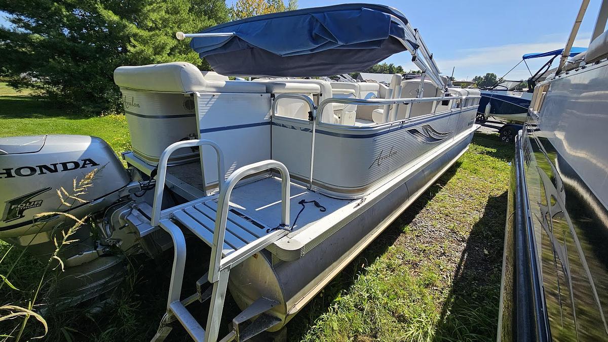 Used 2007 Avalon 22' Tropic