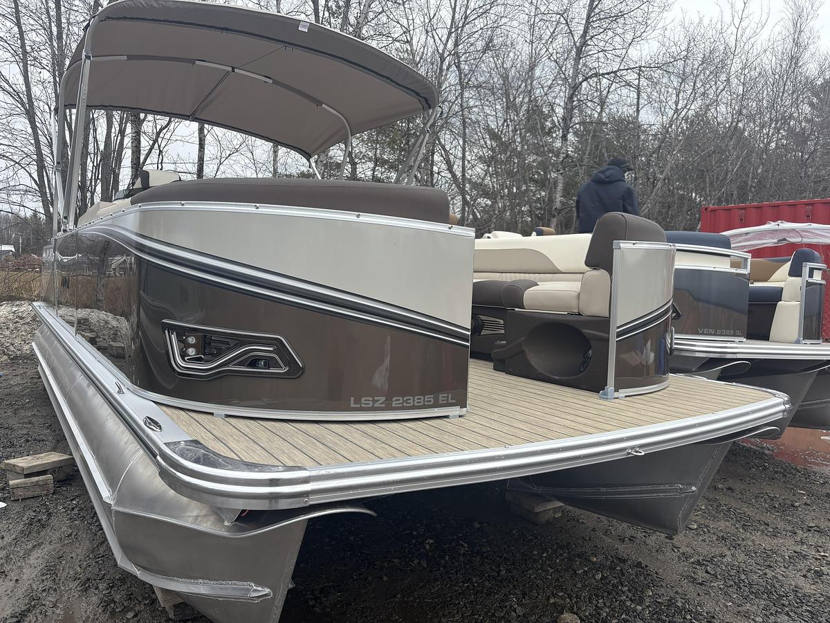 2026 Avalon 2385 LSZ ELITE