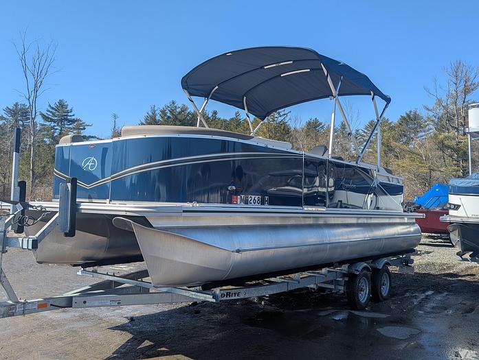 Used 2024 Avalon 2385 LSZ Quad Lounge