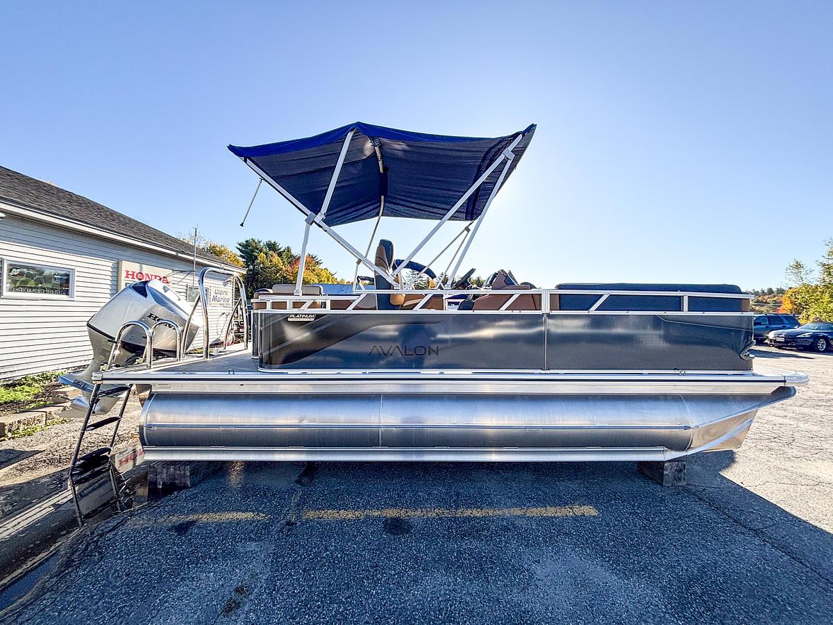 2026 Avalon 1980 VEN CR TRITOON