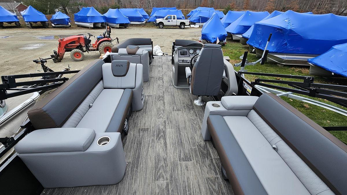2026 Avalon 2385 LSZ EL TRITOON MERC 200