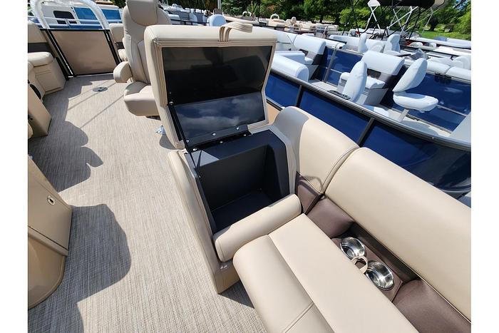 2024 BENTLEY PONTOONS 220 LEGACY NAV WIDE PORT GATE BP-24-07