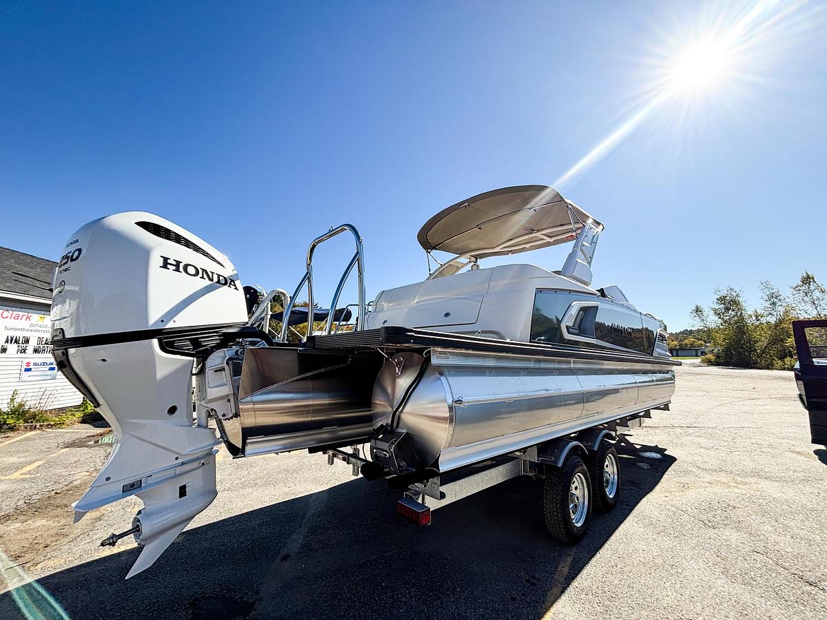 2026 Avalon 2585 Excalibur LTD ELITE WINDSHIELD HONDA BF250