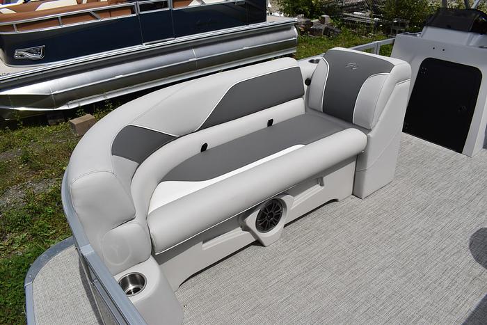 2025 AVALON VENTURE 2385 REAR FISH AV-25-14