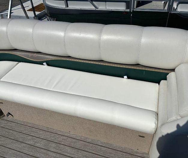 Used 2011 AVALON 2285 PARADISE EL GREEN