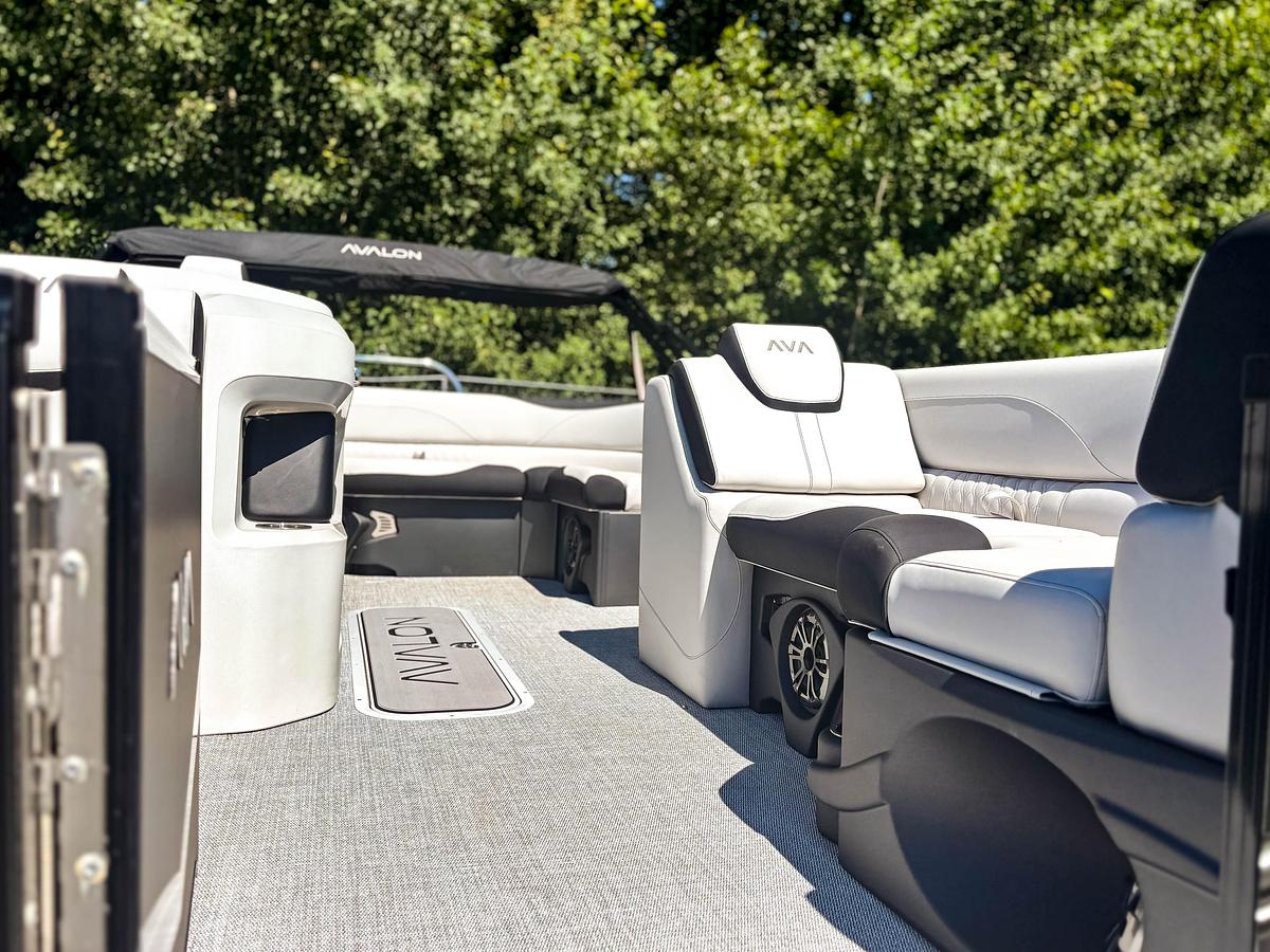 2026 Avalon 1985 LSZ CR TRITOON