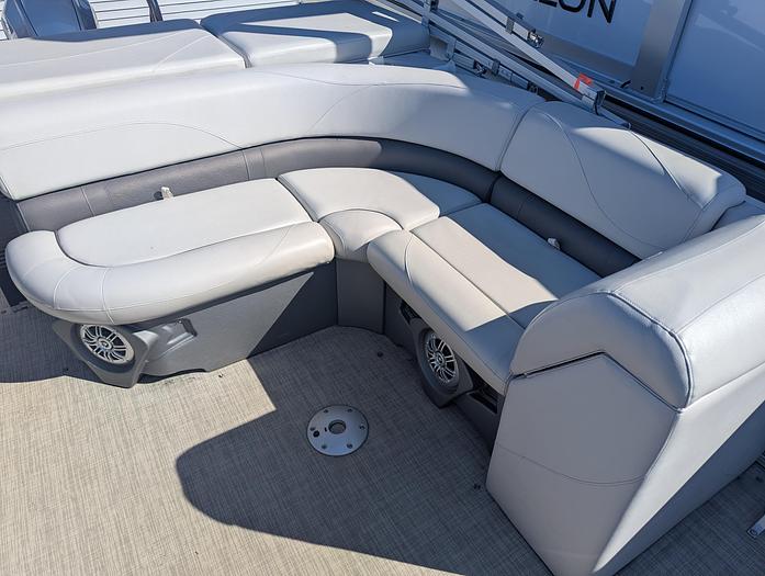 Used 2019 Avalon 2385 GS Cruise