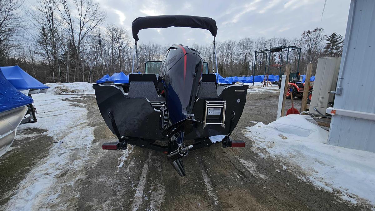2026 Crestliner 1850 Kodiak WT /w Conversion bench