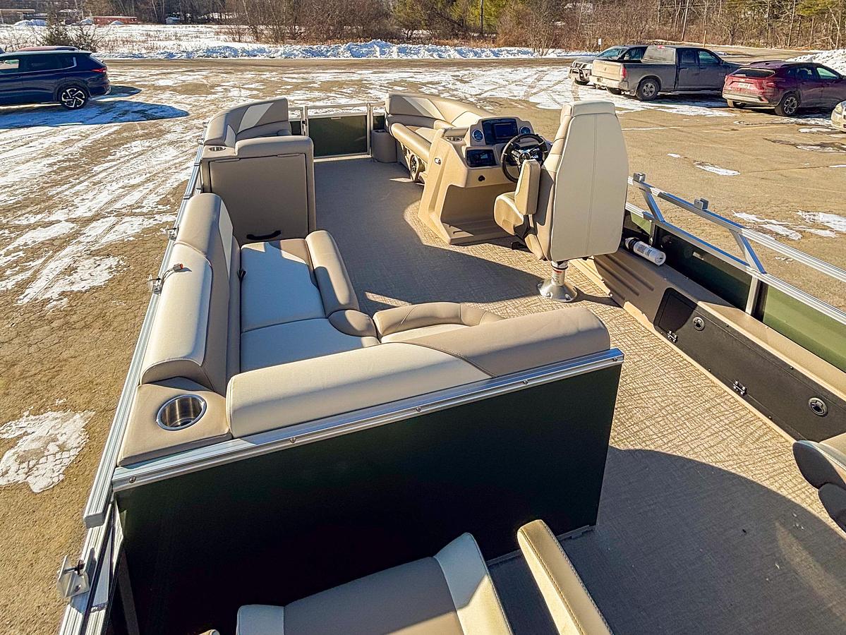 2026 Avalon 2380 Ven RF