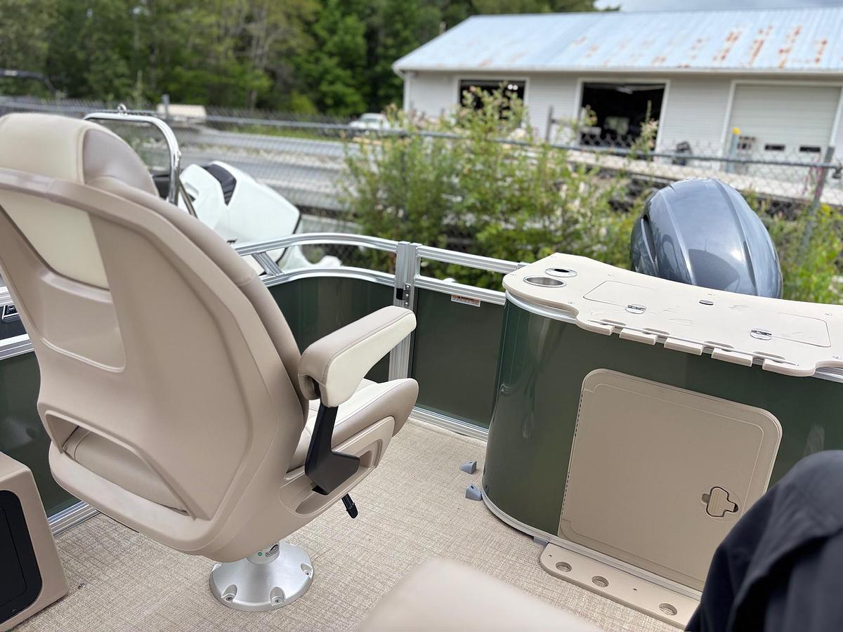 2026 Avalon 2380 Venture RF