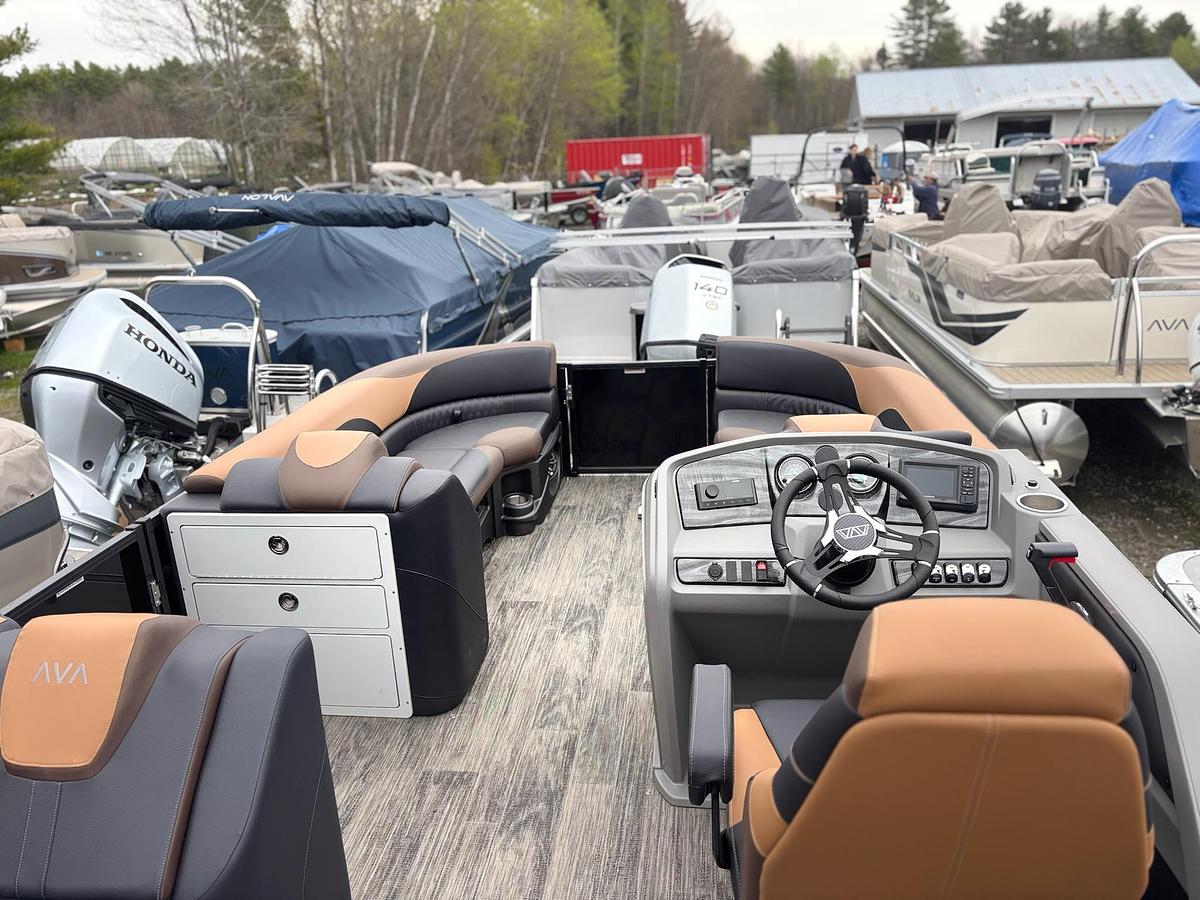 Used 2026 Avalon LSZ 23' Elite