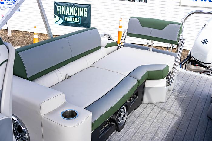 2025 Avalon 2385 Quad Lounger Shift