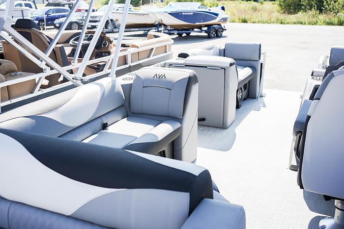 2025 AVALON 1980 VENTURE CRUISE REAR BENCH AV-25-29