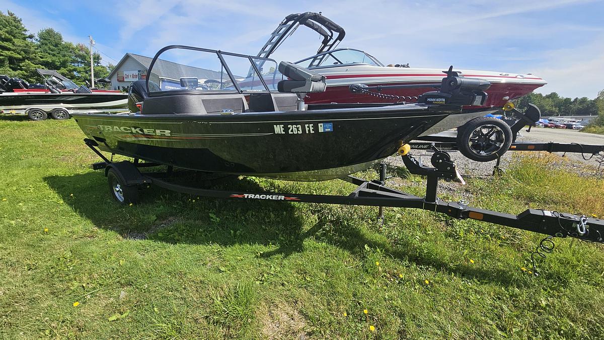 Used 2024 Tracker Pro-Guide V-16 WT