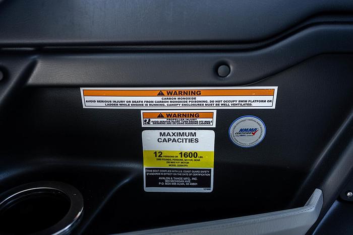 2025 AVALON 2385 CATALINA REAR J LOUNGE