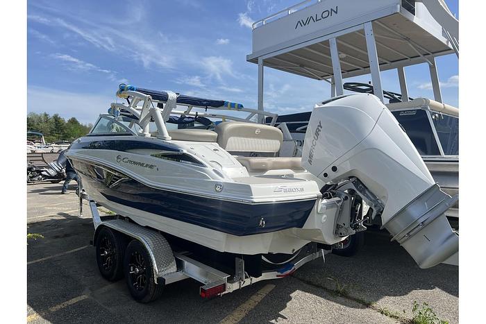 2024 CROWNLINE E220 XS CR-24-02