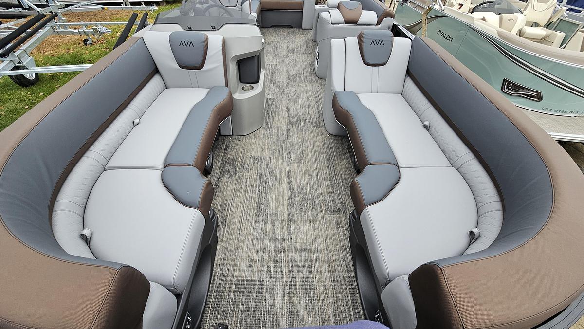 2026 Avalon 2385 LSZ EL TRITOON MERC 200