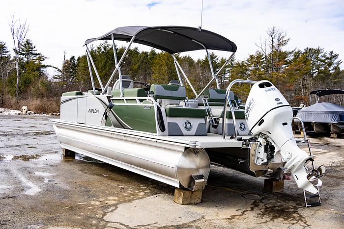 2025 Avalon 2385 Quad Lounger Shift