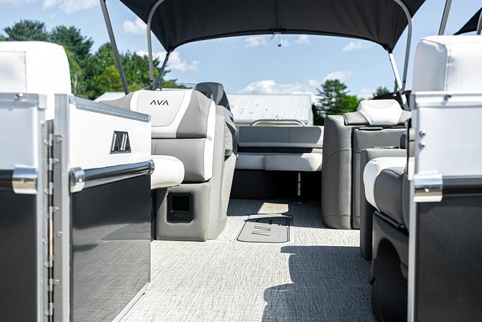 2025 AVALON 2385 CATALINA REAR J LOUNGE