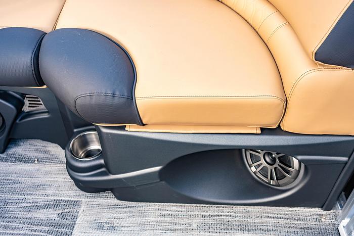 Avalon LSZ - 23' Quad Lounge