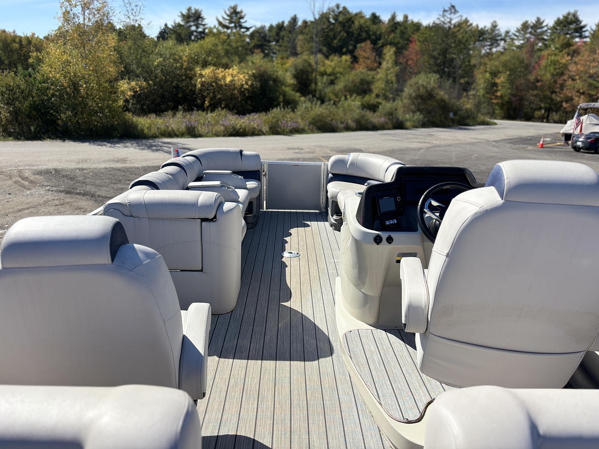 Used 2020 Avalon 2785 CATALINA RL PLATINUM