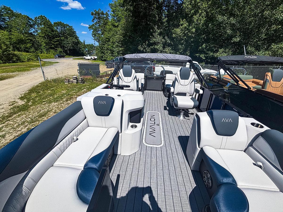 2026 Avalon 2185 LSZ QL TRITOON