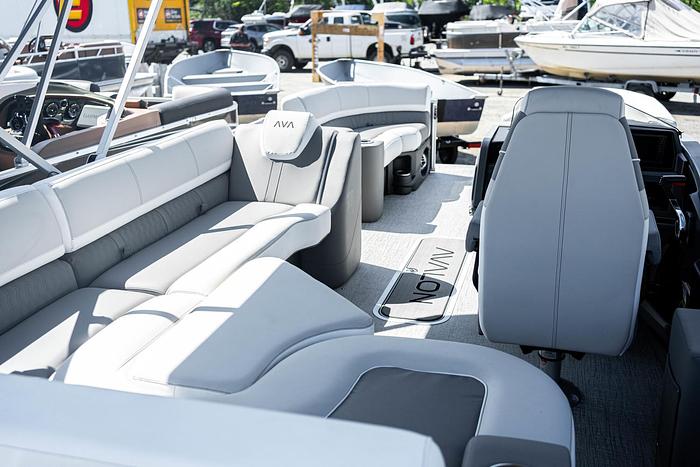 2025 AVALON 2385 CATALINA REAR J LOUNGE