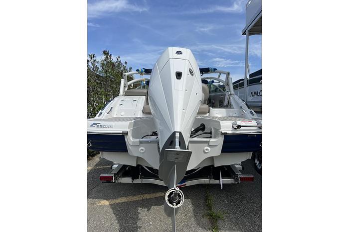 2024 CROWNLINE E220 XS CR-24-02