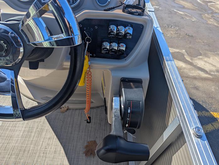 Used 2018 Avalon 2285 LSZ Cruise