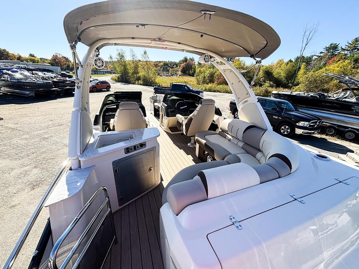 2026 Avalon 2585 Excalibur LTD ELITE WINDSHIELD HONDA BF250