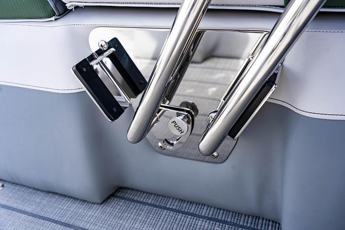 2025 Avalon 2385 Quad Lounger Shift