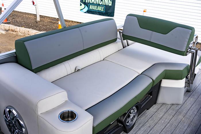 2025 Avalon 2385 Quad Lounger Shift