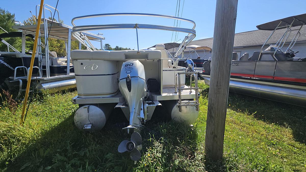 Used 2007 Avalon 20' Paradise