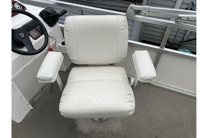 Used 2008 TAHOE PONTOONS CASCADE 1823