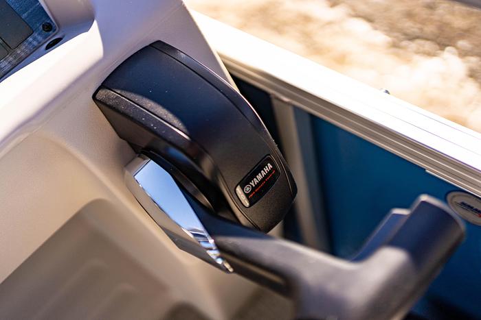 2025 Avalon 1980 VLS Quad Lounge