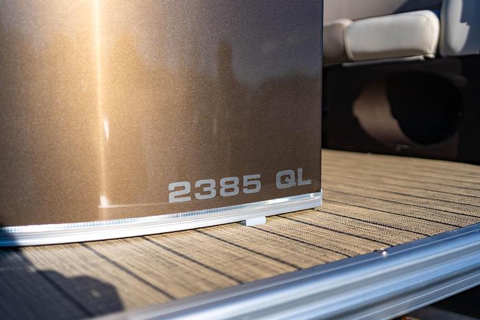 Used 2025 Avalon CATALINA 2385 QUAD LOUNGE