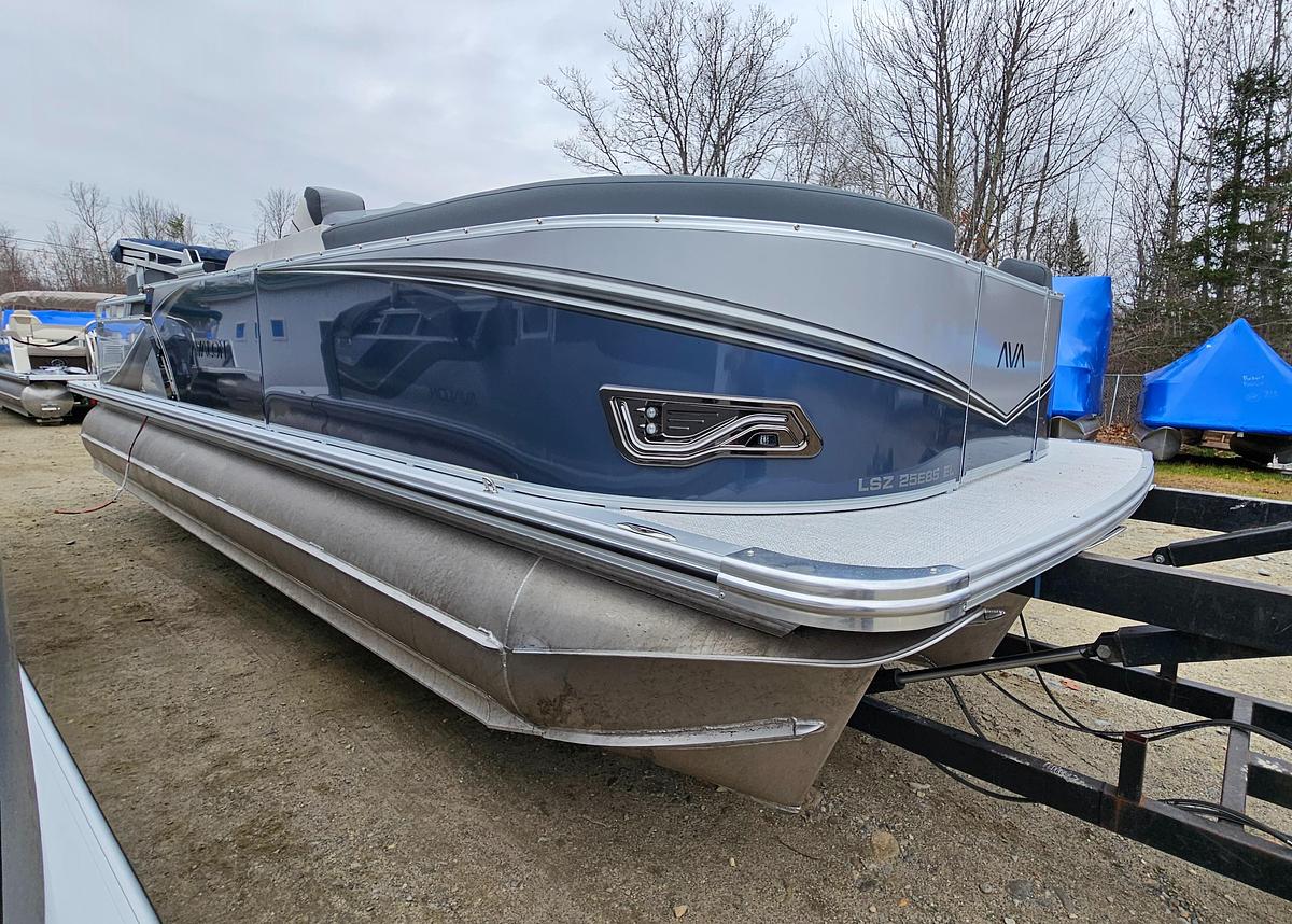 2026 AVALON 2385 LSZ ELITE TRITOON NEW HONDA 200